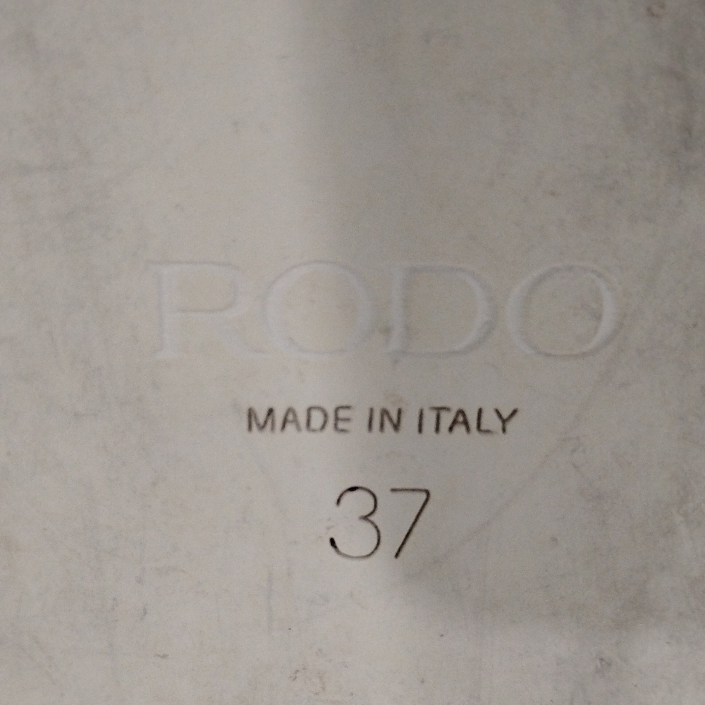 GOLD LEATHER RODO SLIDES - Picture 2 of 10